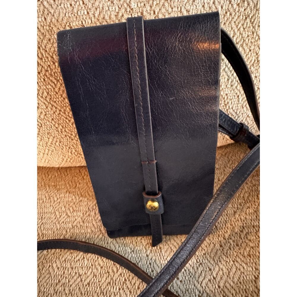 Hobo Token Wallet Crossbody-Pebbled Leather-Phone Holder-Adjustable-Peacock BLue - Picture 3 of 11